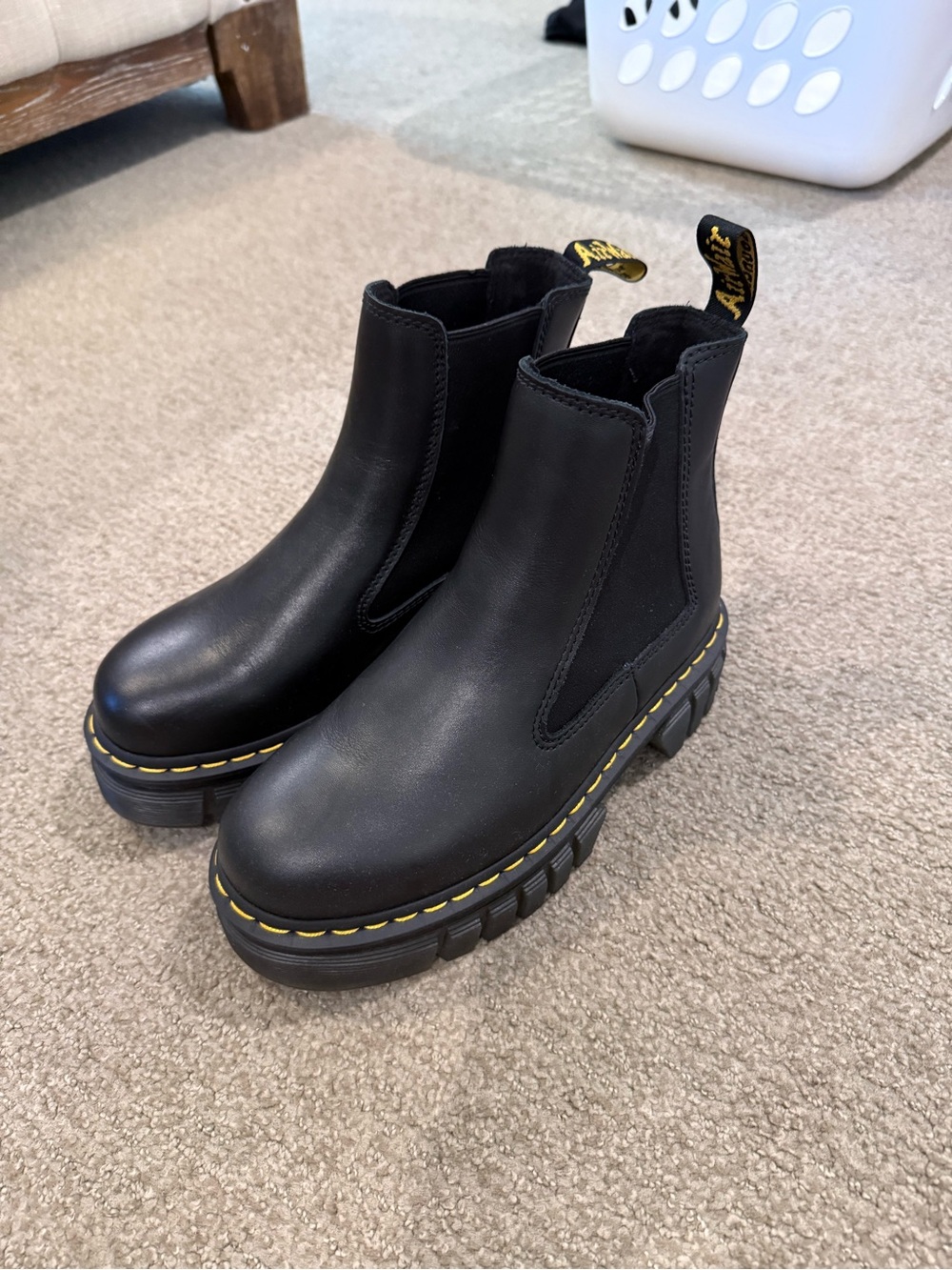Dr Martens Audrick Chelsea Boots - Picture 4 of 6